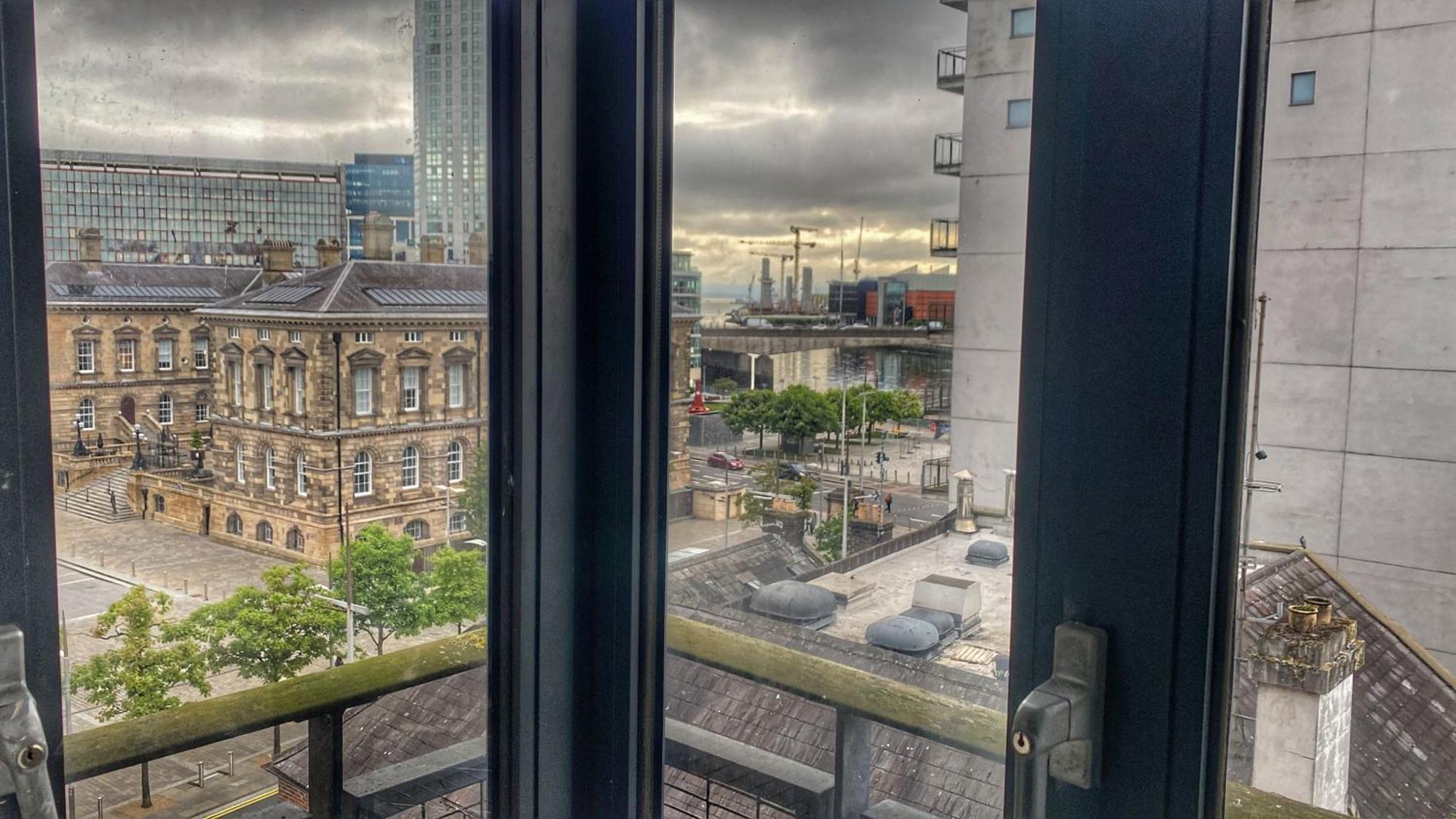 2 Bed City Centre Apt, Free Parking - Albert Clock, Customs House Belfast Dış mekan fotoğraf