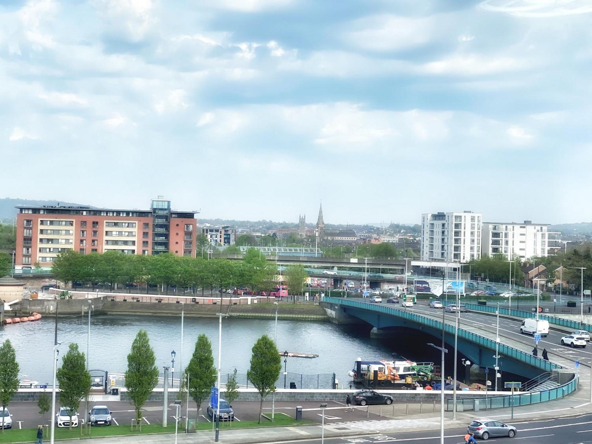 2 Bed City Centre Apt, Free Parking - Albert Clock, Customs House Belfast Dış mekan fotoğraf